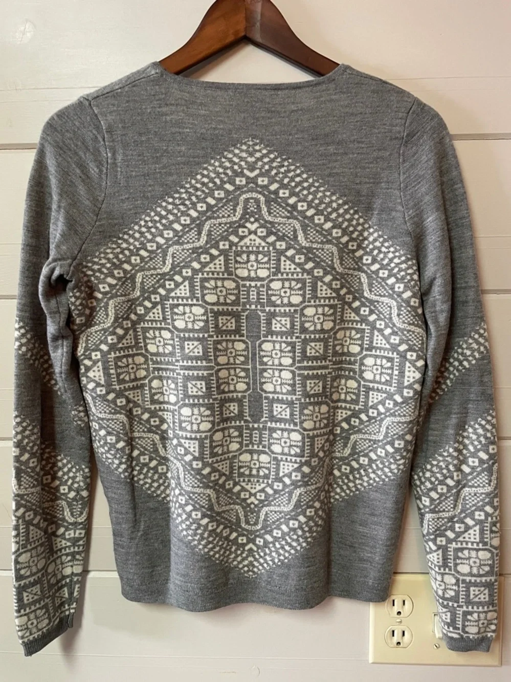 J.Crew Women’s Merino Wool Sweater Pullover Fair Isle Gray White Size S.
